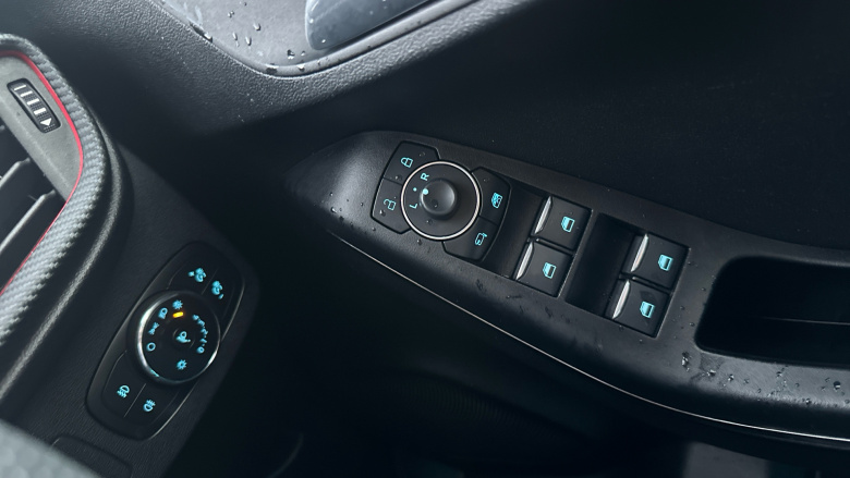 Ford Puma 1.0 EcoBoost Hybrid mHEV ST-Line X 5dr Petrol Hatchback